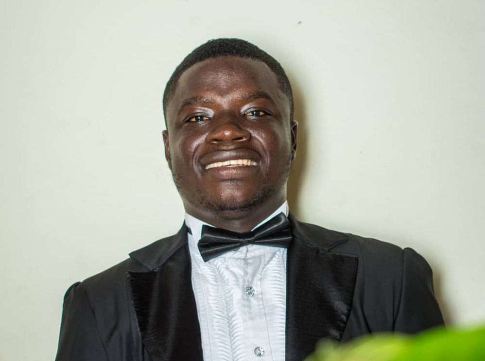 Michael Mensah, Bass